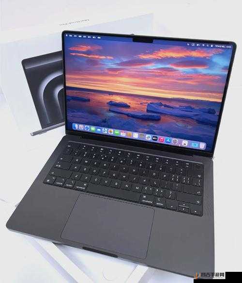 18 岁 MacBook Pro：性能强劲、轻薄便携的移动生产力工具